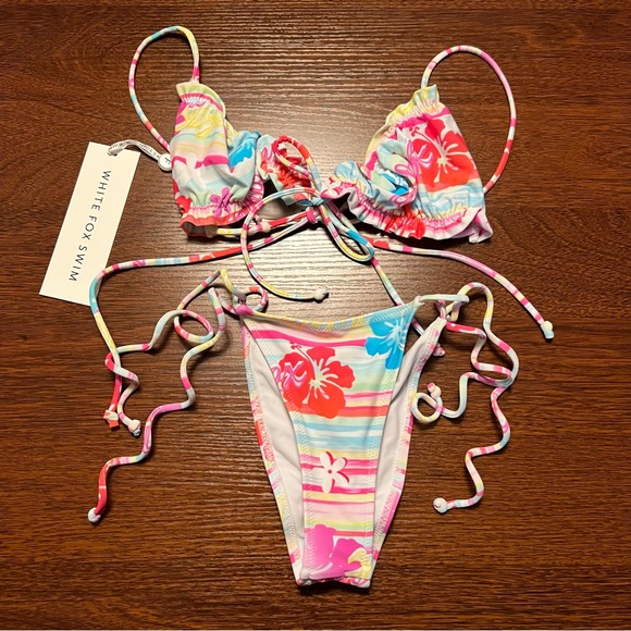 white fox boutique tropical bikini - Picture 2 of 3